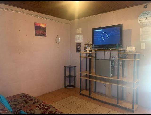 1 BEDROOM HOUSE FOR SALE IN KLEINVLEI